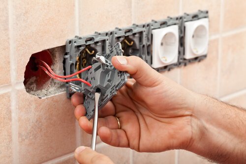 Ways And Reason To Hire Local Electricians In Crowborough