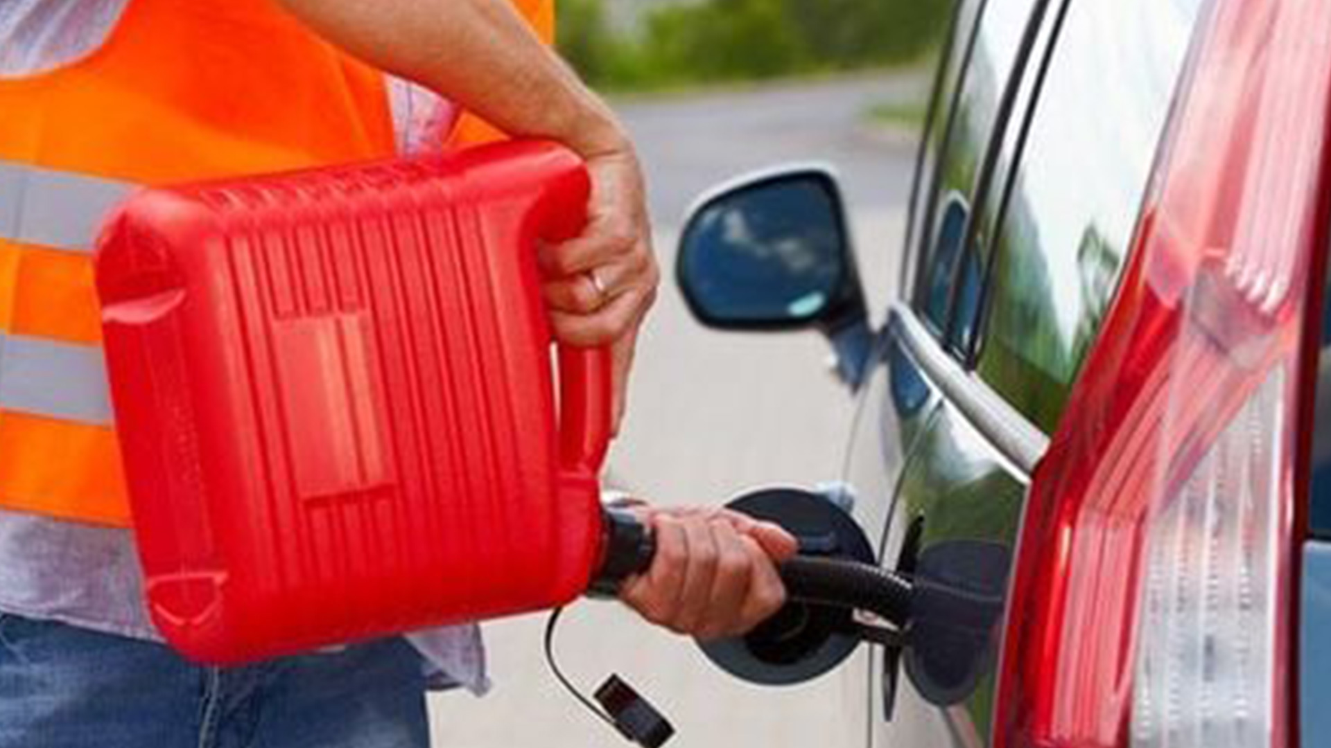 Roadside Assistance and Services for Jump Start Livonia MI