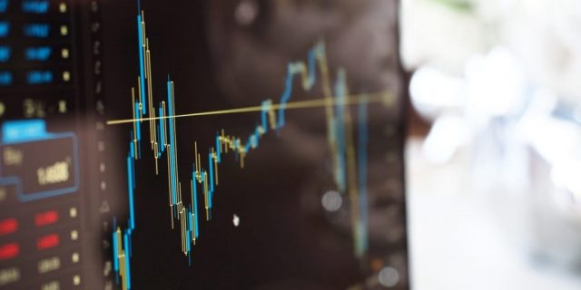 5 Major Differences Between Cryptocurrencies and Stocks