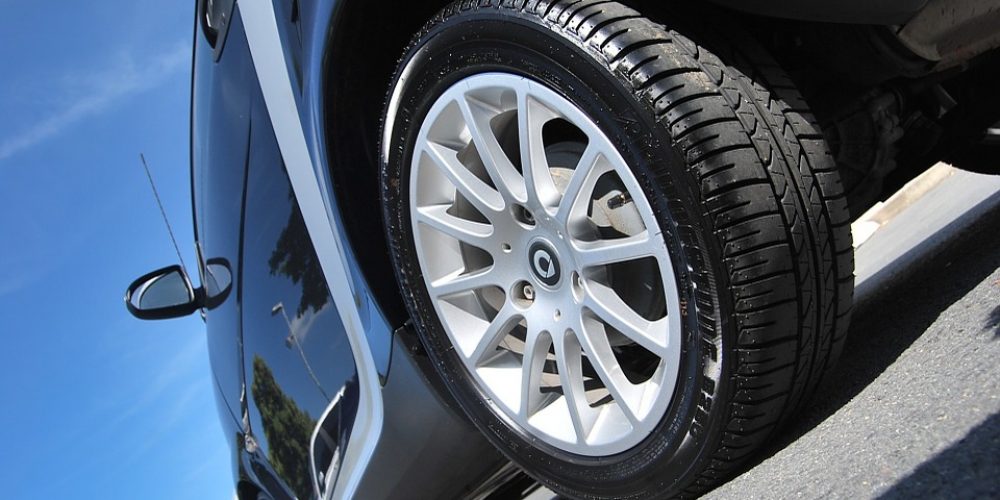 Winter car tyres, “4 seasons” car tyres: all the tips to get you there!