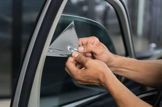 5 Reasons to get professional car tinting services