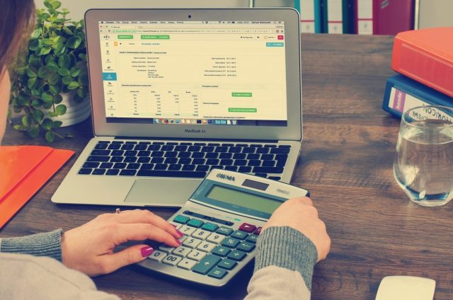 Four Reasons to Hire an Online Bookkeeper
